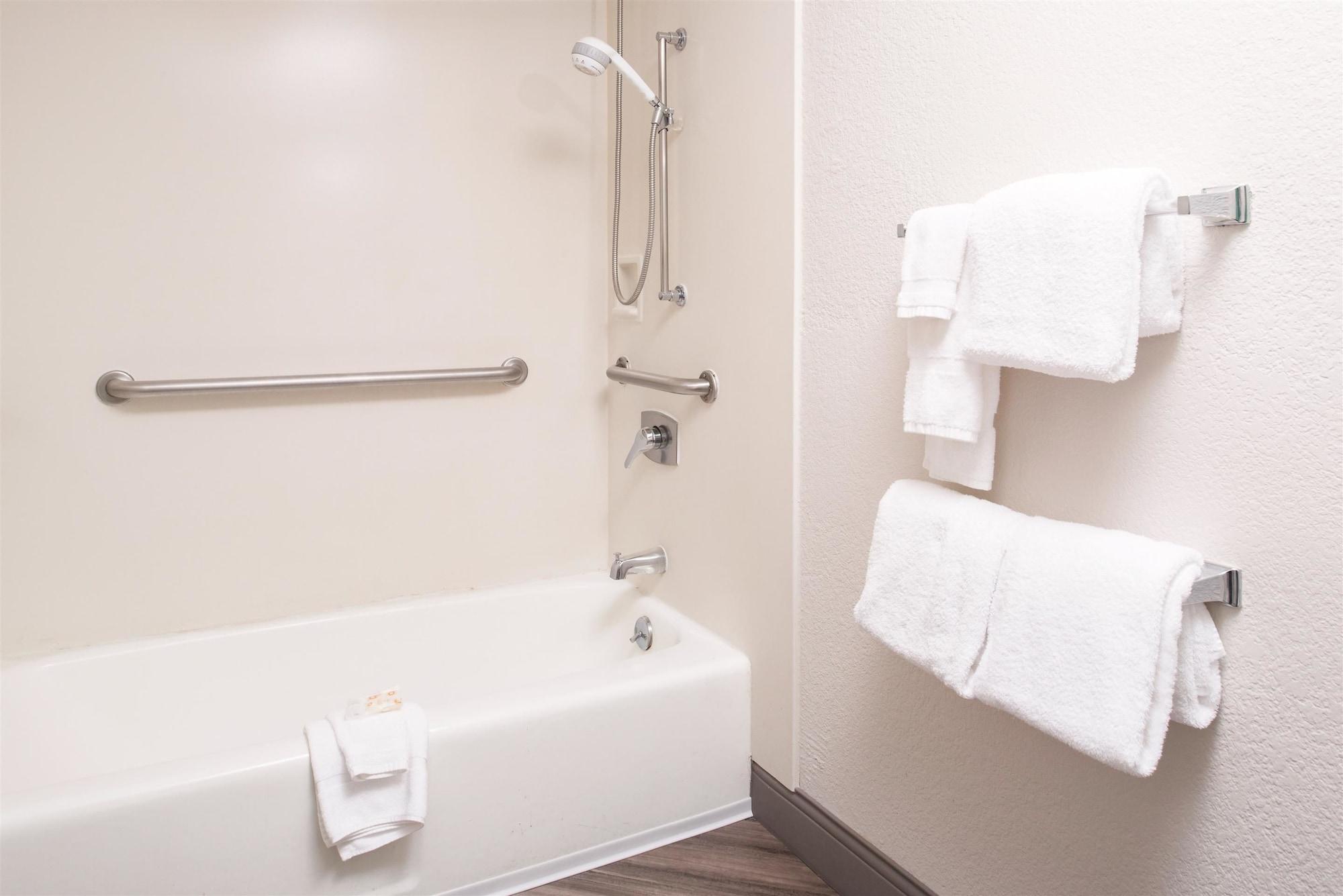 Motel 6-Red Deer, Ab Bagian luar foto