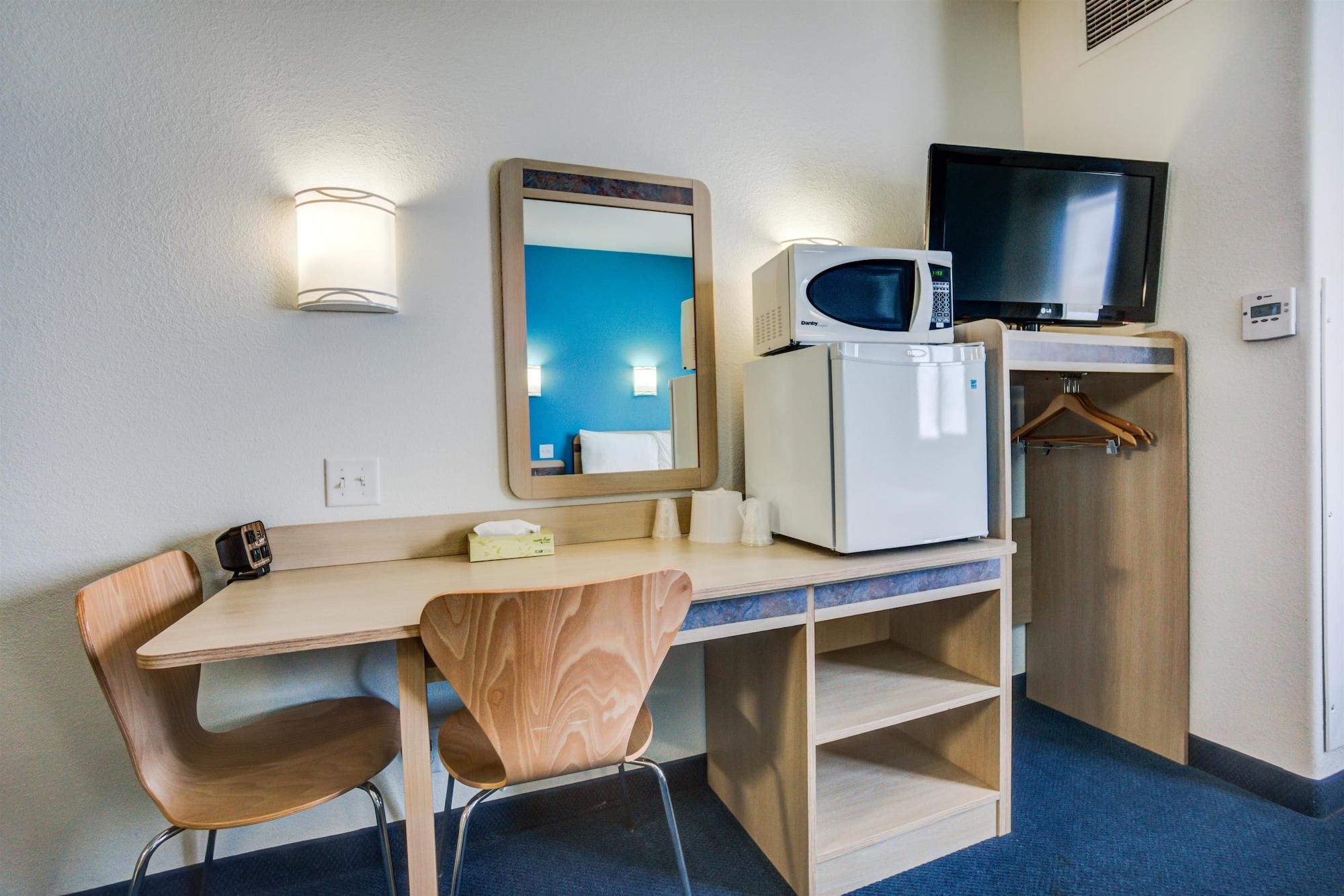 Motel 6-Red Deer, Ab Bagian luar foto