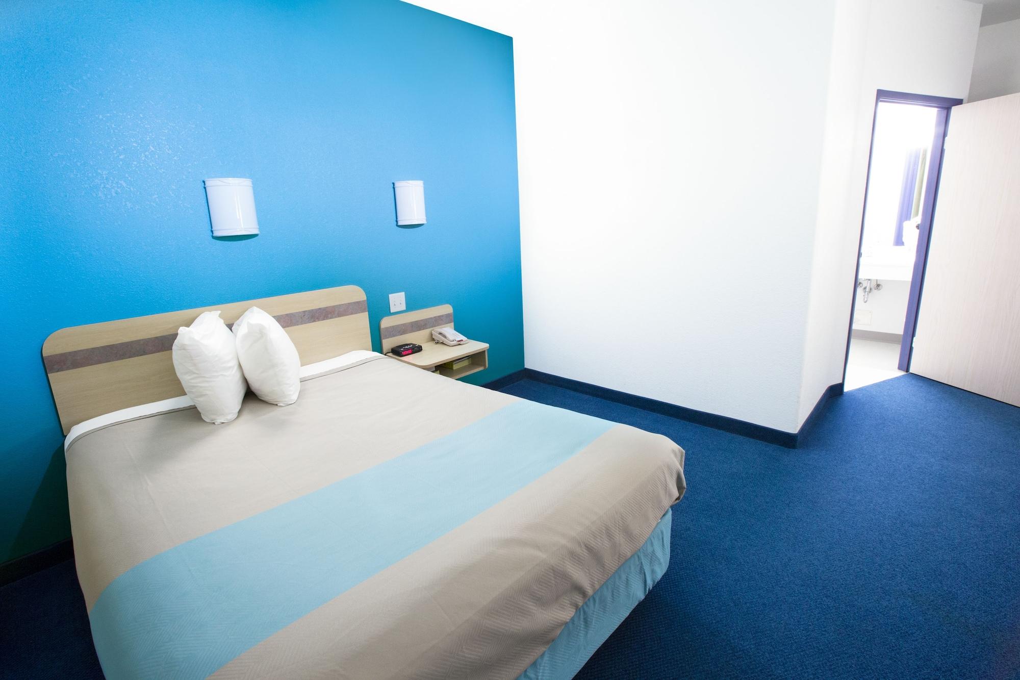 Motel 6-Red Deer, Ab Bagian luar foto