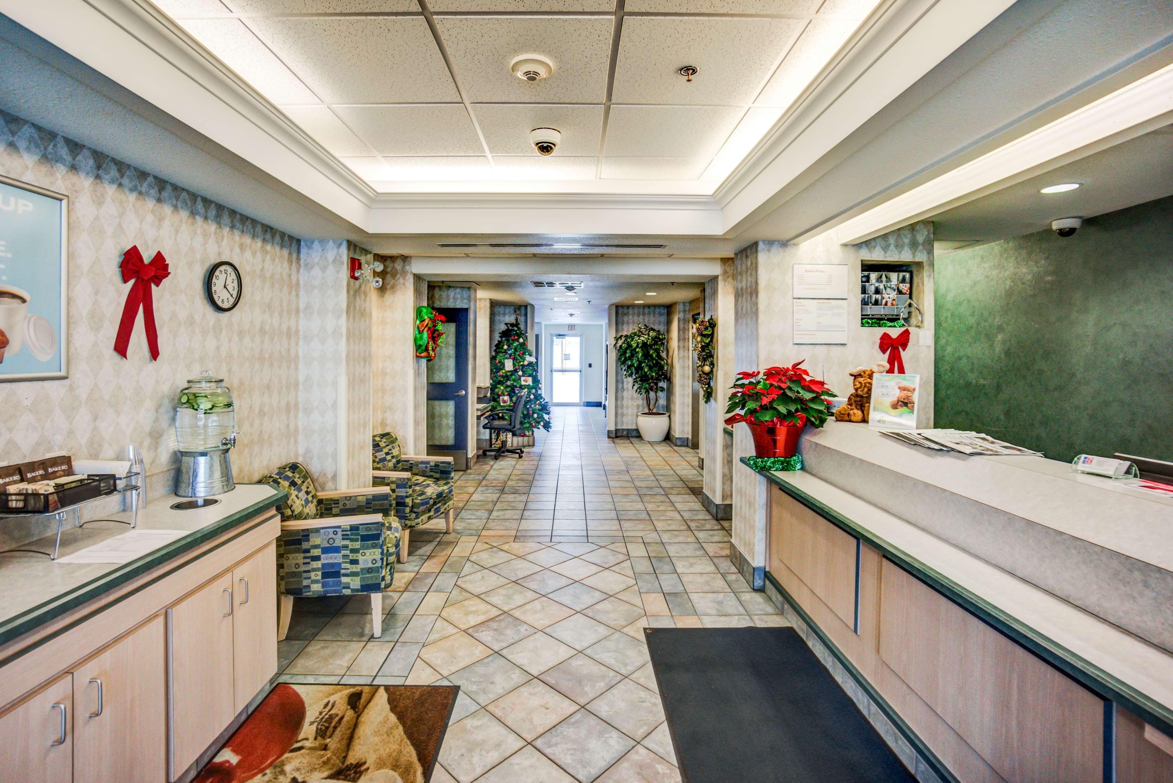 Motel 6-Red Deer, Ab Bagian luar foto