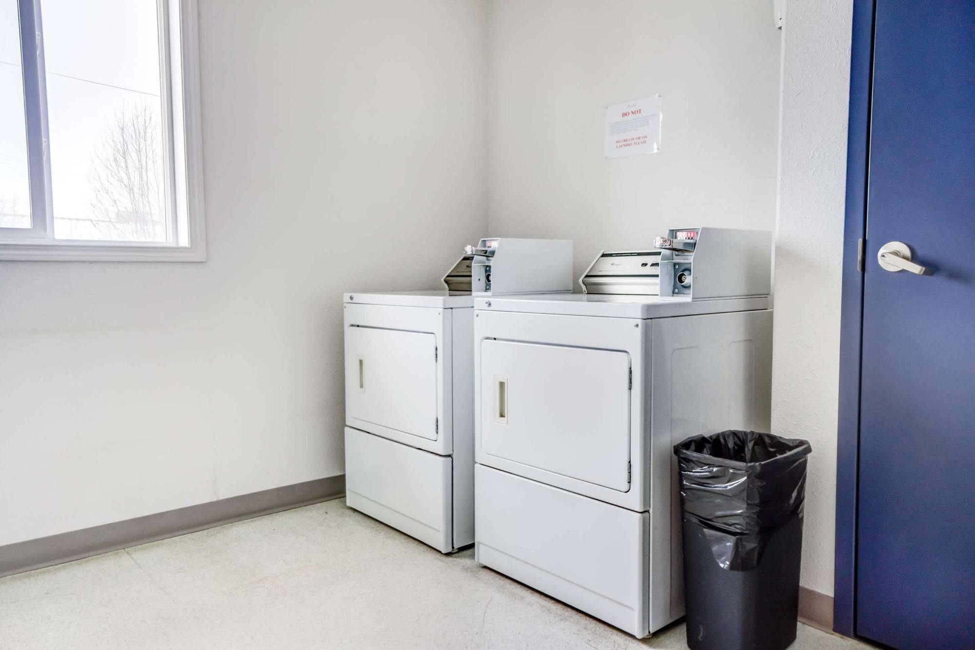 Motel 6-Red Deer, Ab Bagian luar foto