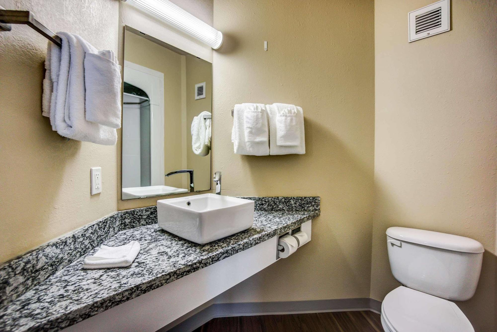Motel 6-Red Deer, Ab Bagian luar foto